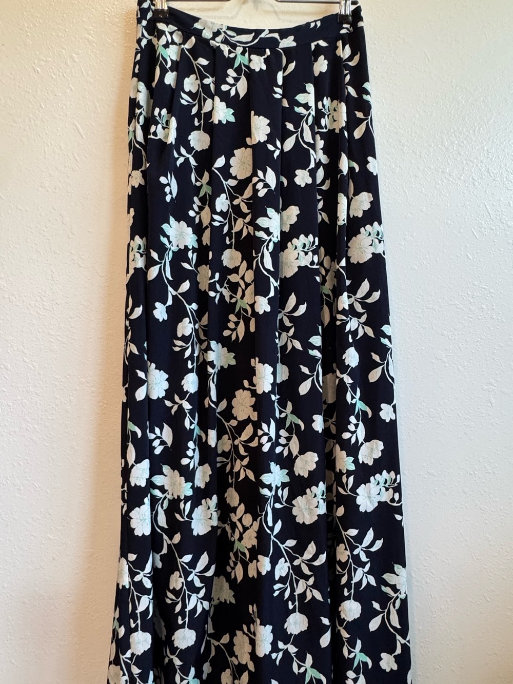 painted threads Black Maxi Skirt with White Floral Print | Size M